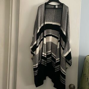 NWOT, H&M batwing sleeve cardigan, great quality, extremely oversized